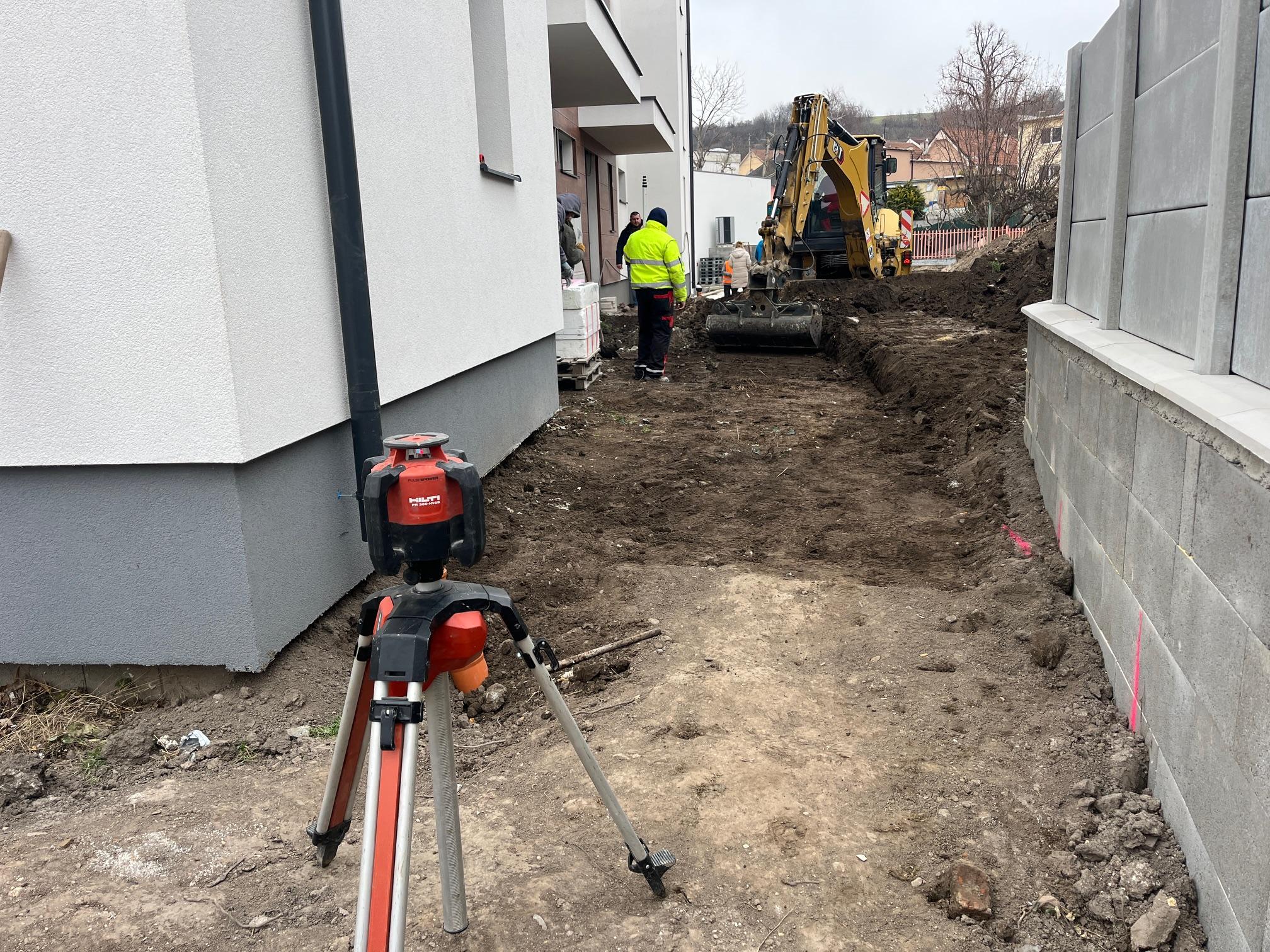 Vnútroblok parkovisko 5